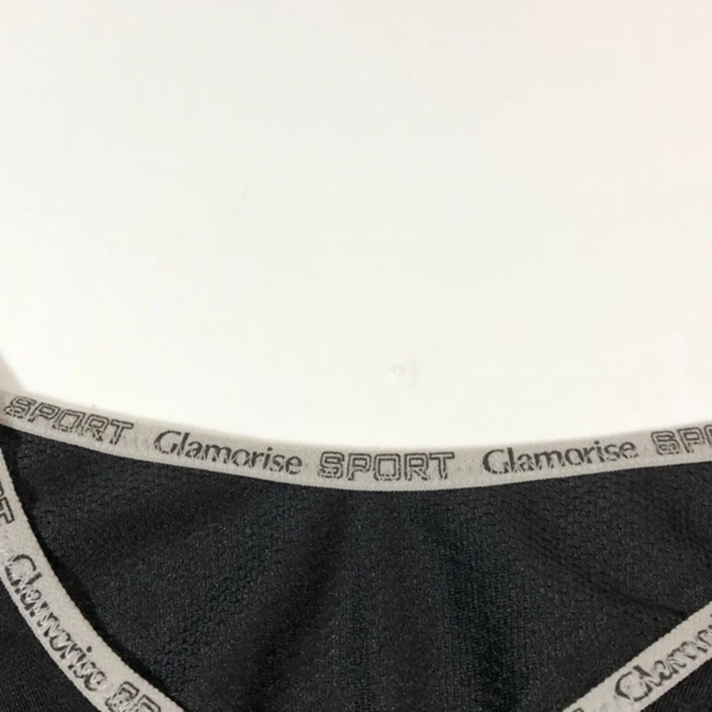 GLAMORISE No Bounce Cami Sports Bra Size 4…